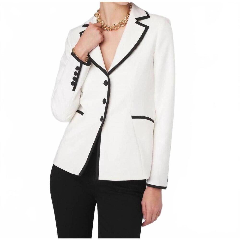 NEW WHITE HOUSE BLACK MARKET 3-button signature blazer in ecru/black - Picture 1 of 5